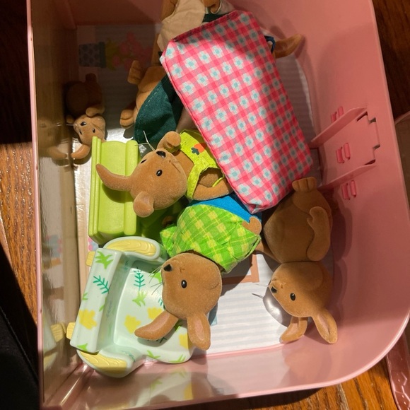 Li’l Travel suitcase 6 cottontail rabbits with chairs - Picture 9 of 13